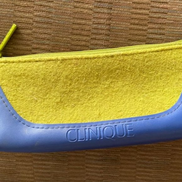 2/$25 Clinique Makeup Cosmetic Bag - Picture 5 of 9